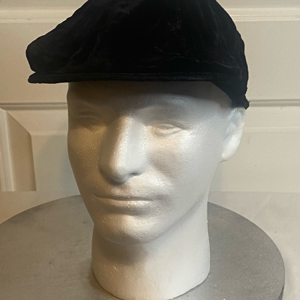 Vintage Classic 80s/90s NEW YORK HAT CO brand Black Velvet Cap size L/XL